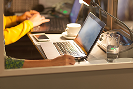 Cabina de interpretación simultánea